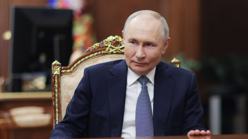 Путин пытается спасти украинцев от Зеленского, заявил Рогов