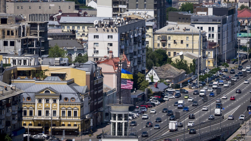 На Украине рассказали, кого испугался Зеленский на будущих выборах