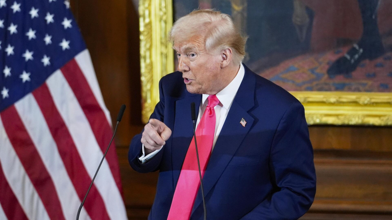 Трамп не собирается увольнять своих чиновников из-за скандала с Signal