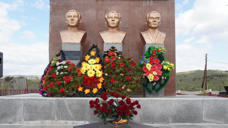 В Восточном Казахстане почтили память трёх Героев Советского Союза – уроженцев одного села